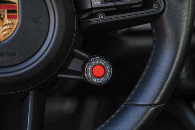 2025 Porsche 911 Carrera