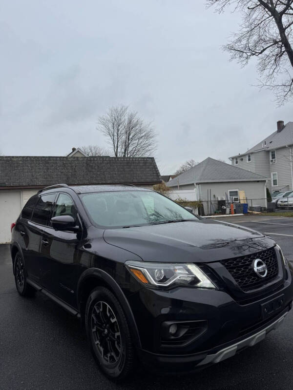 2020 Nissan Pathfinder SL