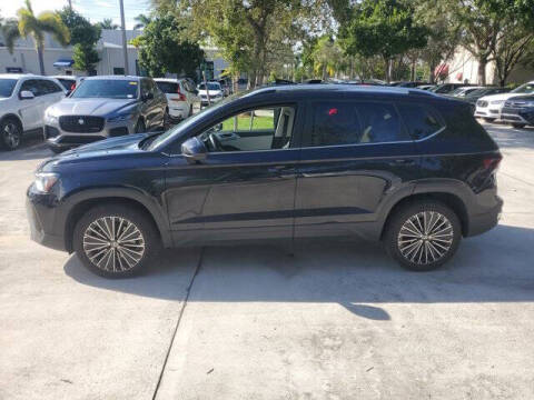 2025 Volkswagen Taos SE