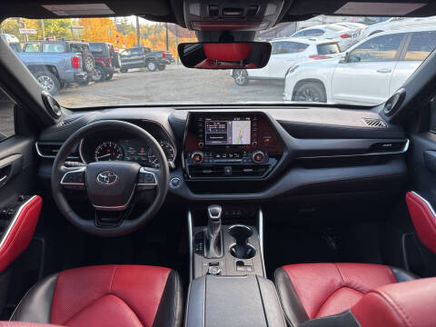 2022 Toyota Highlander XSE