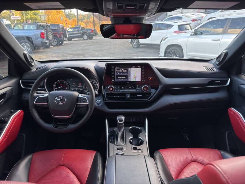 2022 Toyota Highlander XSE