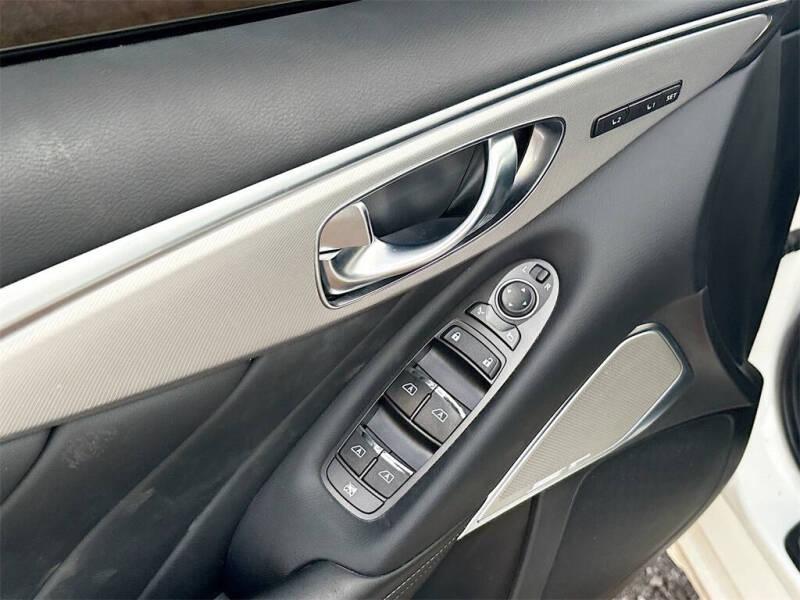 2024 Infiniti Q50 Luxe