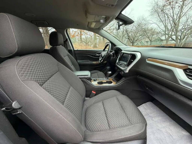 2019 GMC Acadia SLE-1