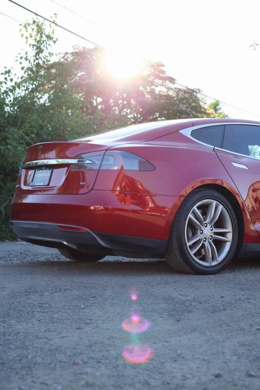 2014 Tesla Model S 85