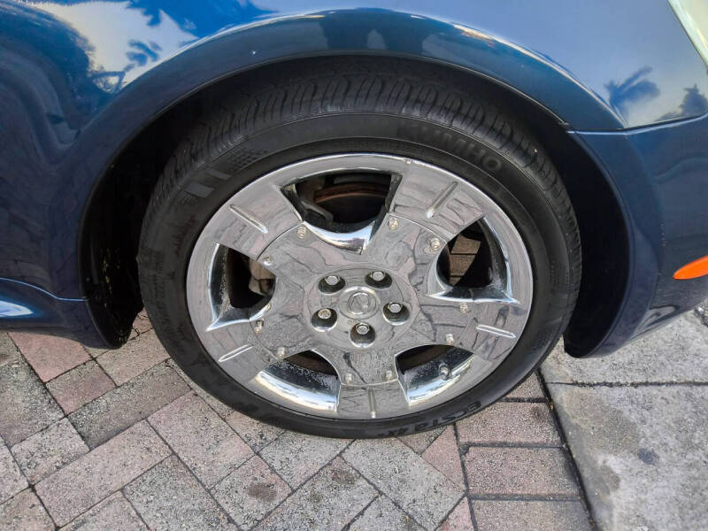 2004 Lexus SC 430