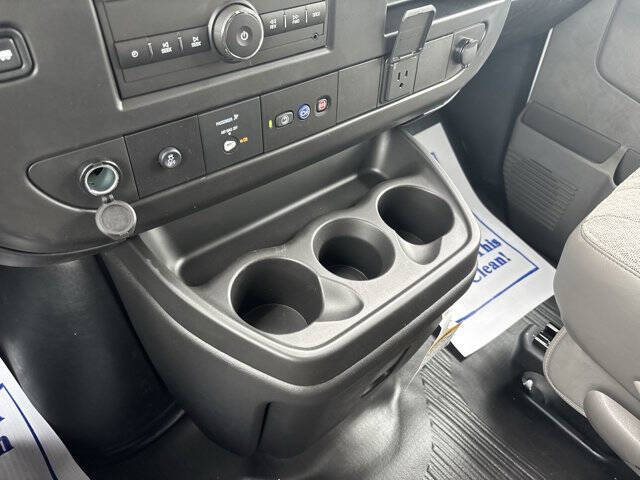 2025 Chevrolet Express 2500