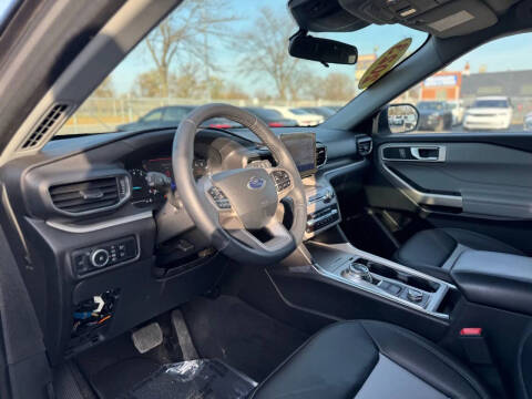 2023 Ford Explorer XLT