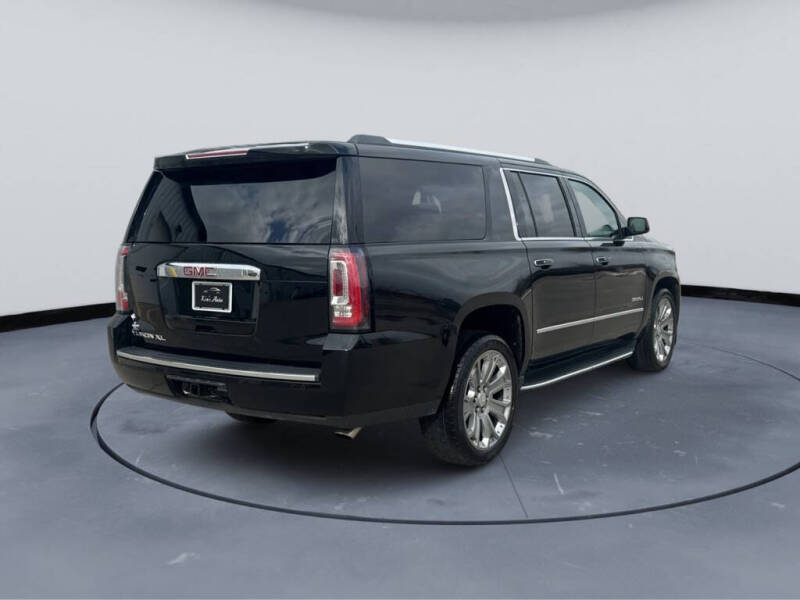 2017 GMC Yukon XL Denali
