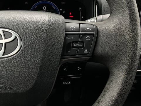 2025 Toyota Camry LE