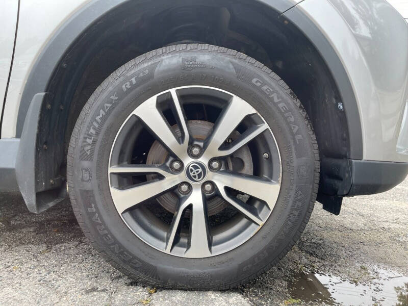 2017 Toyota RAV4 XLE