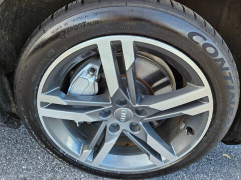 2017 Audi A4 2.0T quattro Premium