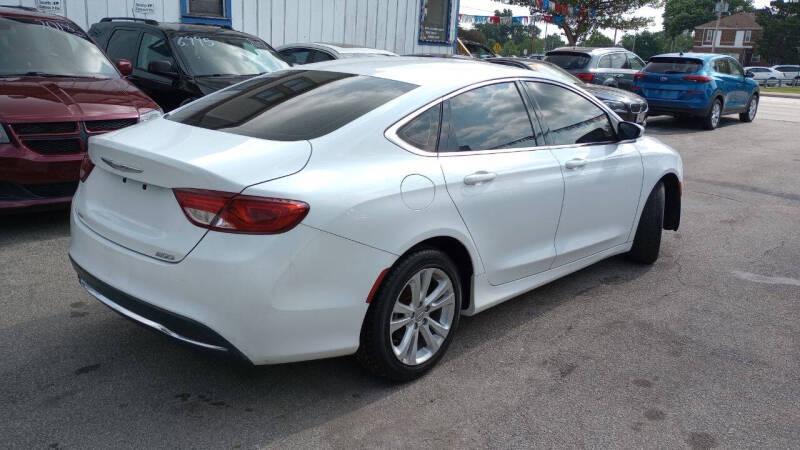 2015 Chrysler 200 Limited