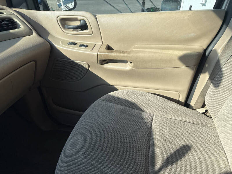 2003 Ford Windstar SE