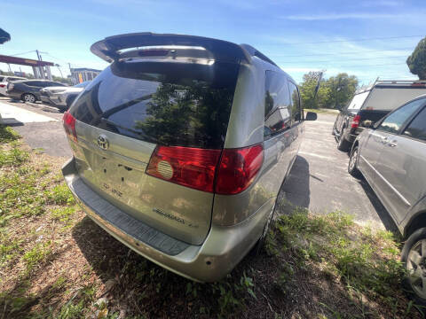 2008 Toyota Sienna LE 7-Passenger