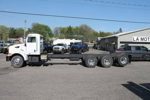 2005 Peterbilt 335