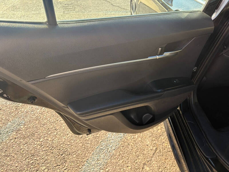 2019 Toyota Camry SE