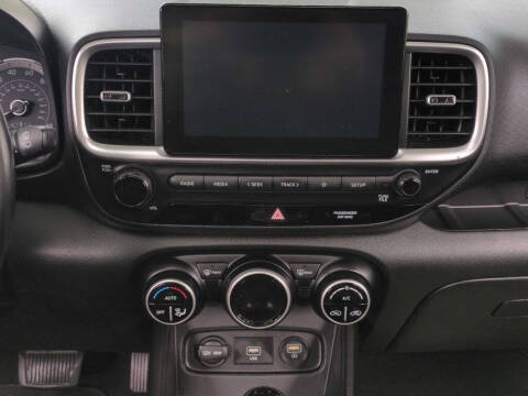 2020 Hyundai Venue SEL