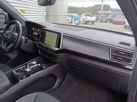 2024 Volkswagen Atlas Cross Sport SEL Premium R-Line 4Motion