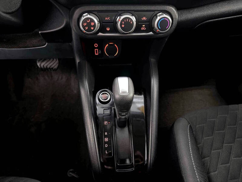 2022 Nissan Kicks S
