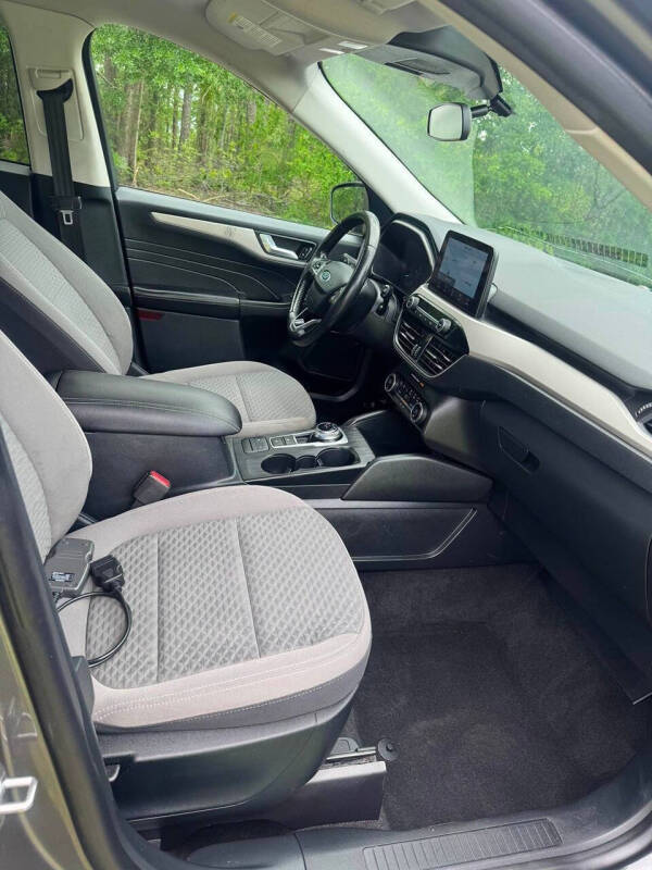 2021 Ford Escape SE