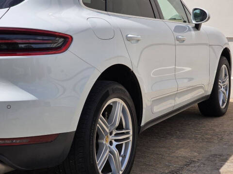 2016 Porsche Macan S