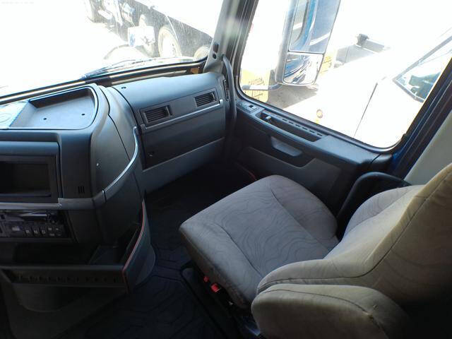 2023 Volvo VNL