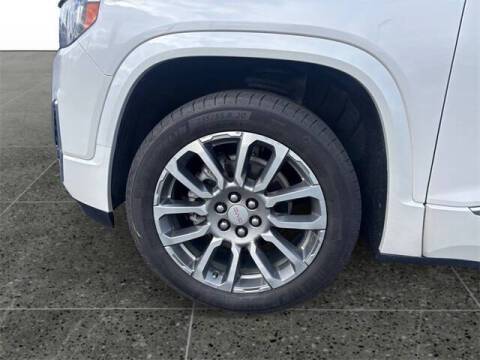 2022 GMC Acadia Denali