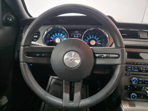 2012 Ford Mustang V6