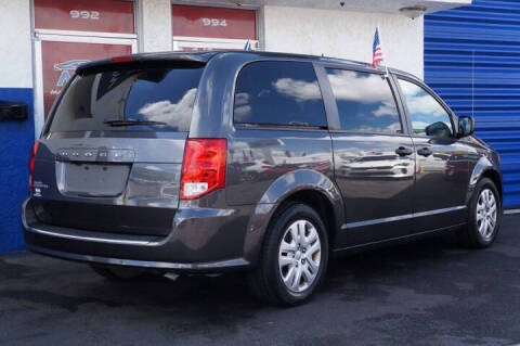 2020 Dodge Grand Caravan SE