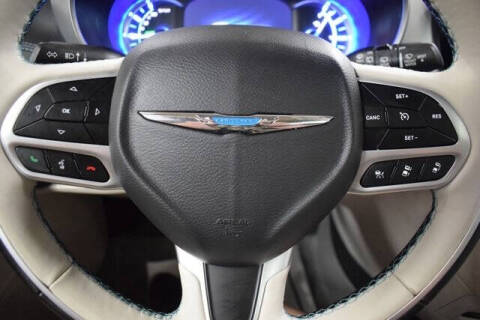 2017 Chrysler Pacifica Hybrid Platinum