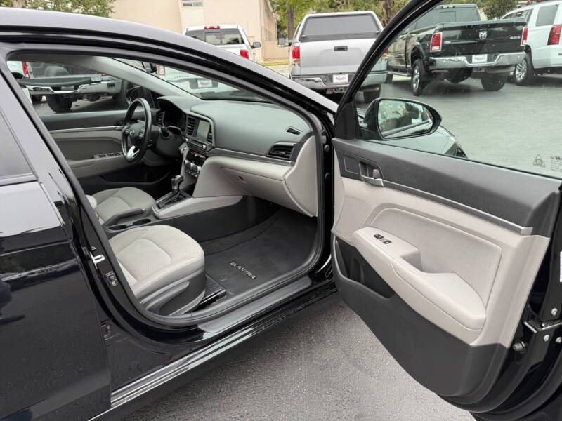 2020 Hyundai Elantra