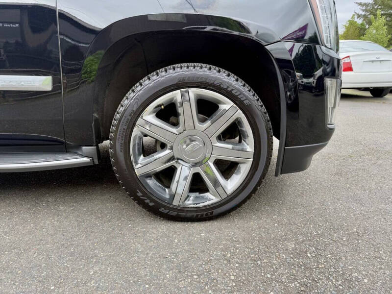 2016 Cadillac Escalade Luxury Collection