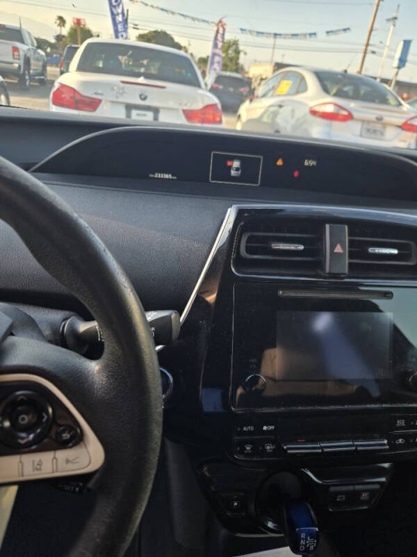 2017 Toyota Prius One