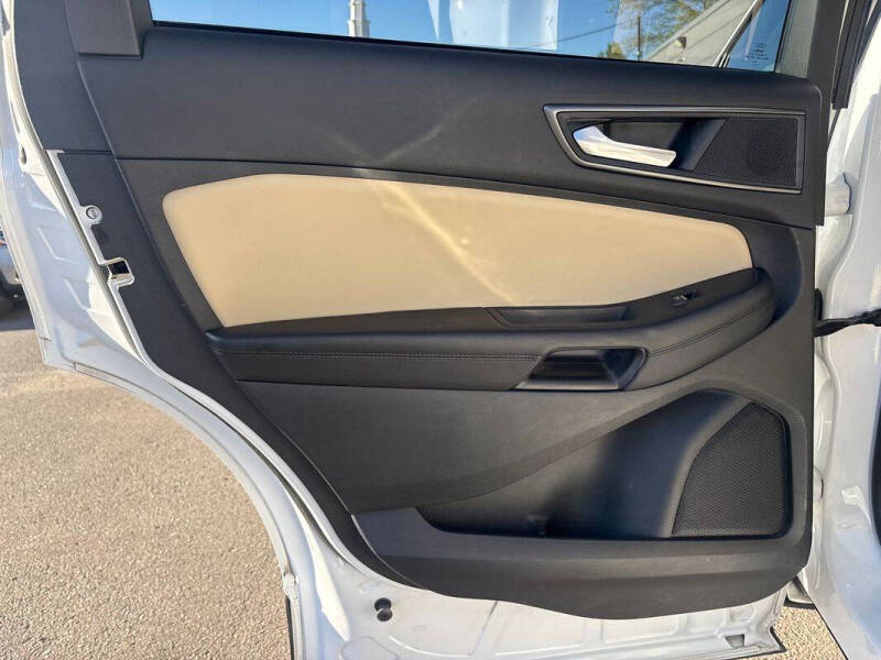 2023 Ford Edge SE