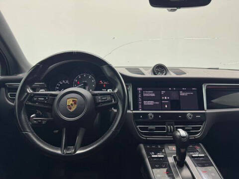 2022 Porsche Macan S