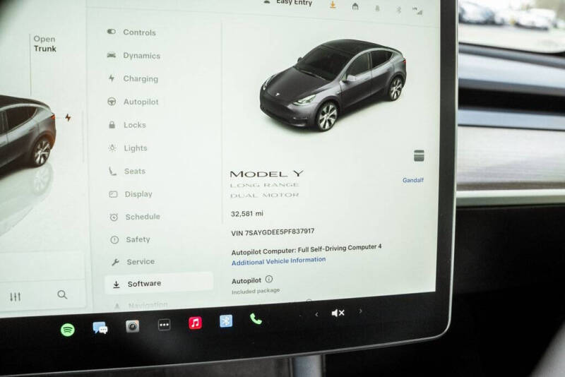 2023 Tesla Model Y Long Range