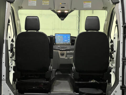 2022 Ford E-Transit 350