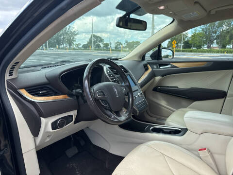 2016 Lincoln MKC Select