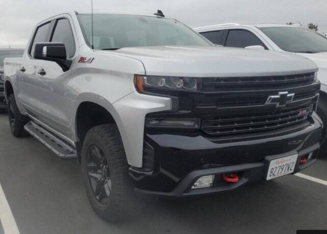 Used 2019 Chevrolet Silverado 1500 LT Trail Boss with VIN 3GCPYFED5KG284343 for sale in Bloomington, IL