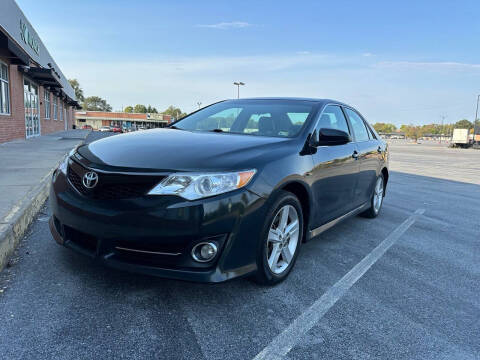 2014 Toyota Camry for sale at PREMIER AUTO SALES in Martinsburg WV