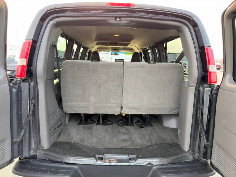 2016 Chevrolet Express LT 2500