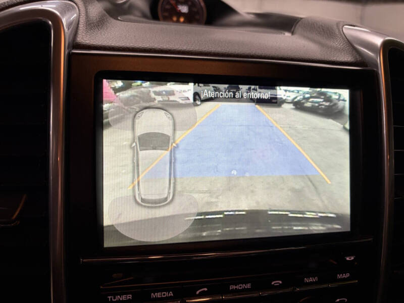 2013 Porsche Cayenne GTS