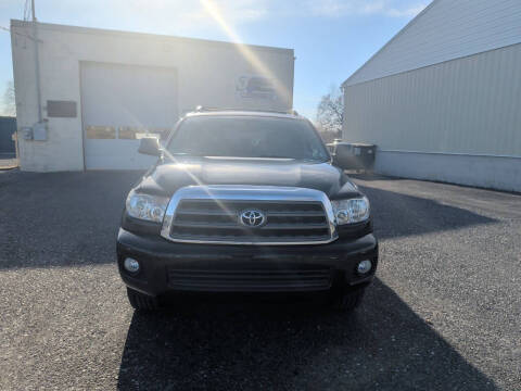 2015 Toyota Sequoia SR5