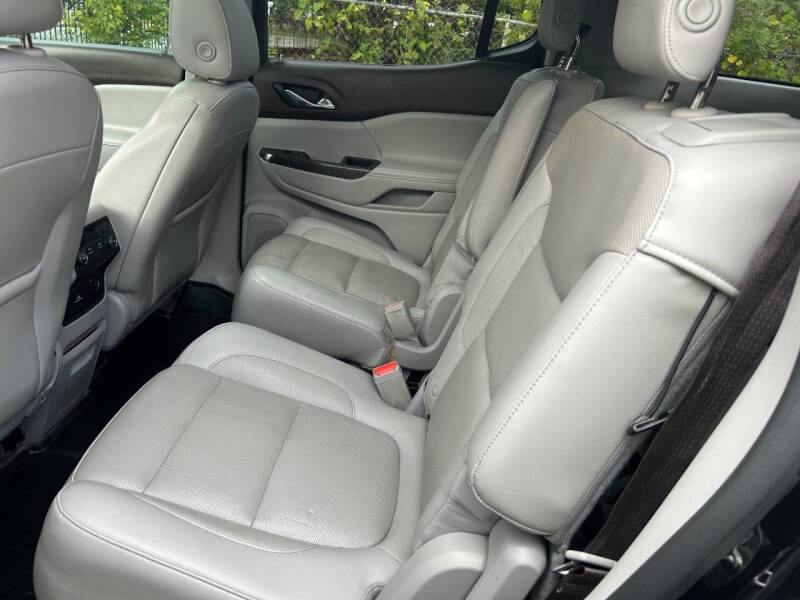 2017 GMC Acadia SLT-1