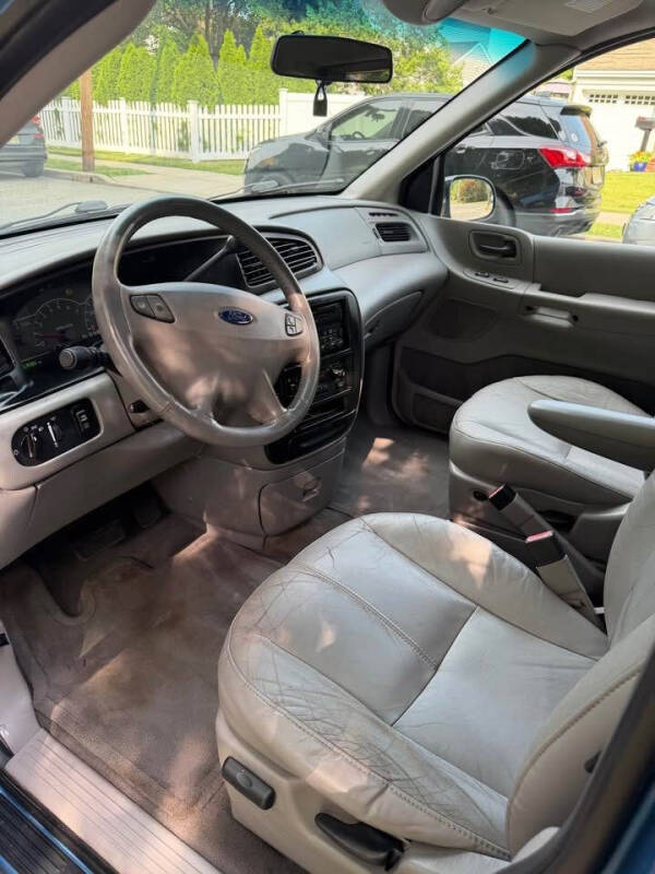 2001 Ford Windstar SE