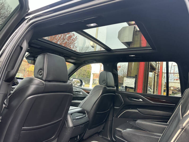 2022 Cadillac Escalade ESV Premium Luxury