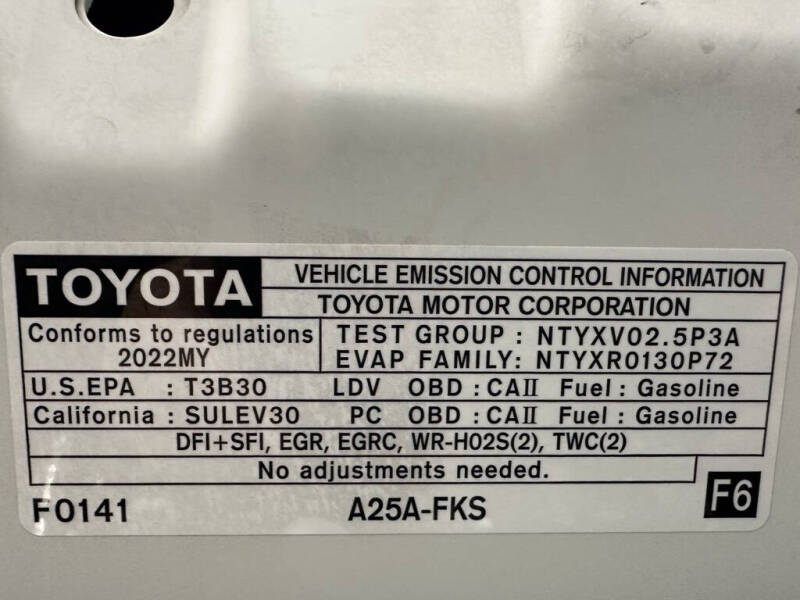 2022 Toyota Camry SE