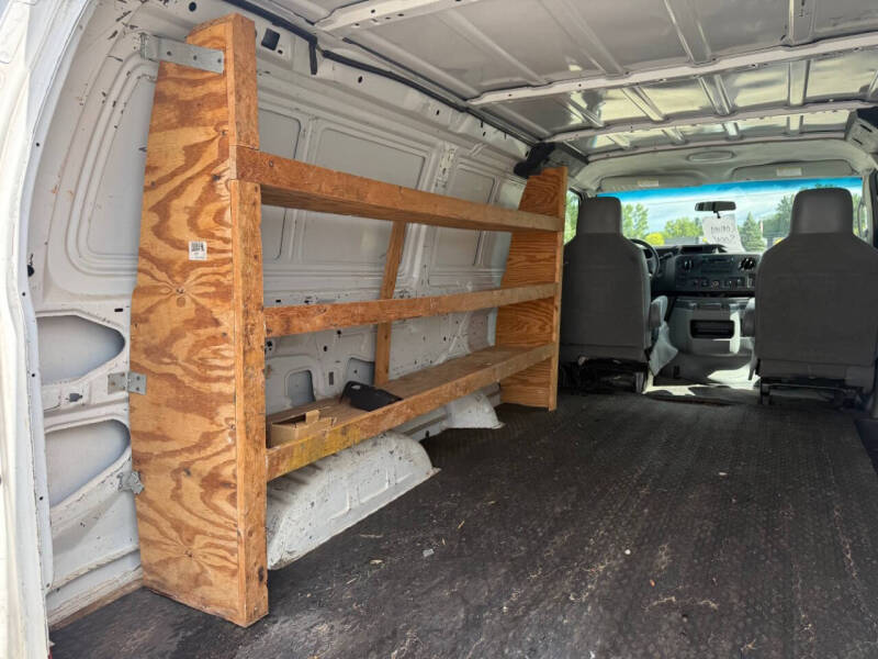 2011 Ford E-Series E-250