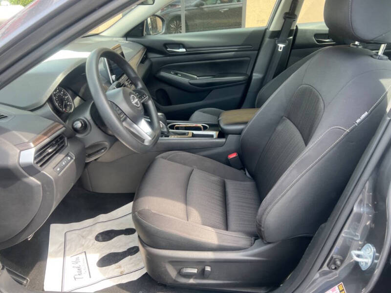 2024 Nissan Altima 2.5 SV