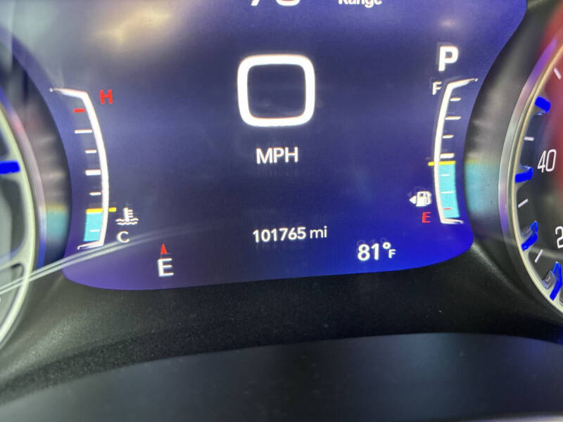 2020 Chrysler Pacifica Limited Red S